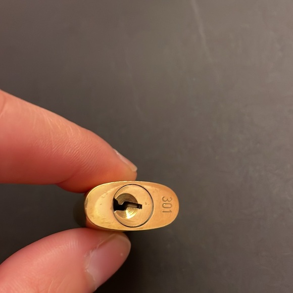 Louis Vuitton Lock and Key - Picture 4 of 5